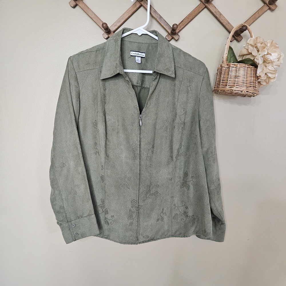 Croft & Barrow Women’s Petite Large Olive Green Suede Floral Zip Up Jacket